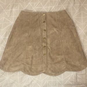 Scalloped suede skirt, Size M